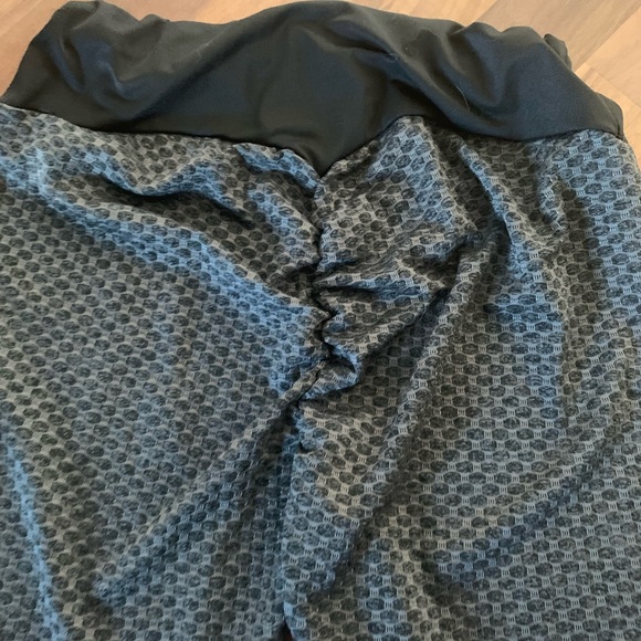 TikTok legging - Picture 2 of 4